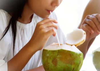 Waktu Terbaik Minum Air Kelapa  ‎