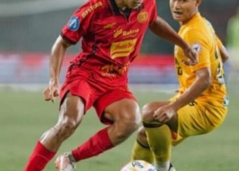 Macan Kemayoran “Diseruduk” Kabau Sirah di Kandang