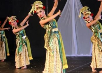 Makna Tersirat Dibalik “Goyangan” Tari Jaipong   ‎