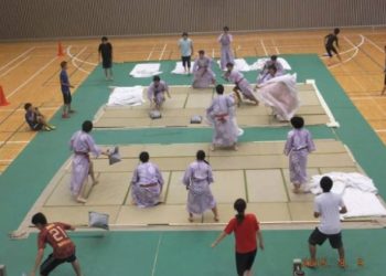 Lempar Bantal, Tradisi Unik Negeri Sakura  ‎