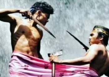 Sigajang Laleng Lipa, Tradisi Baku Tikam dalam Sarung di Suku Bugis-Makassar  ‎