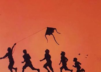 Rawat Tradisi & Alam dengan “Melayangan”