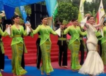 Lantunan Syair & Makna dari Tari Maengket   ‎