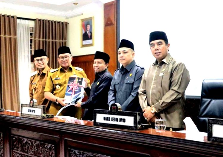 Eksekutif & Legislatif Bahas Tiga Ranperda Secara Marathon