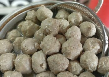 Bosan Makan Bakso di Warung? Ayo Bikin Sendiri