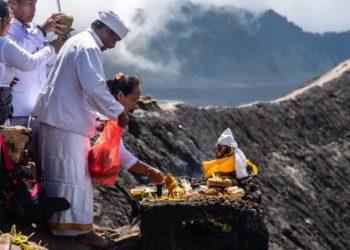 Tadisi Masyarakat Tengger yang Sakral & Unik   
