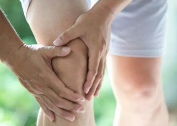 Usia Anda di Atas 50? Lutut Kaku? Berikut Cara Mengatasinya 