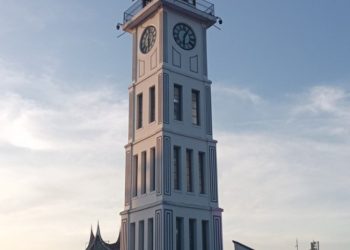 Tsunami Birokrasi Ala Bukittinggi